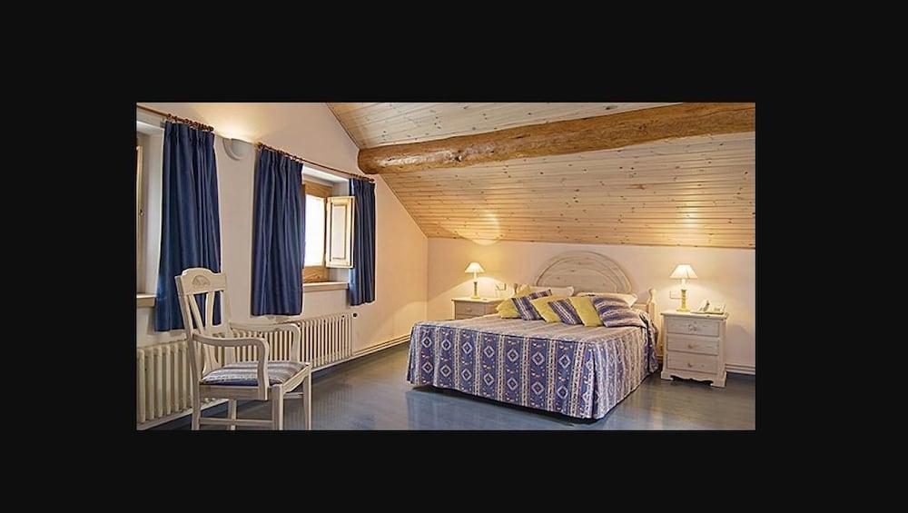 Hotel Jaume Альп Екстер'єр фото